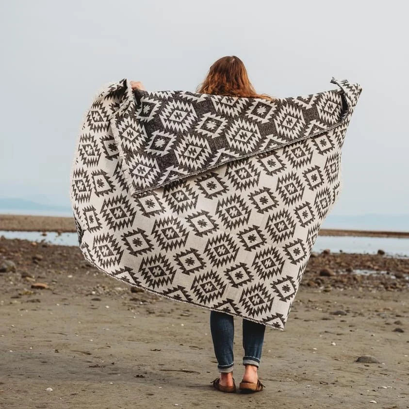 Modest Maverick - Tofino Blankets